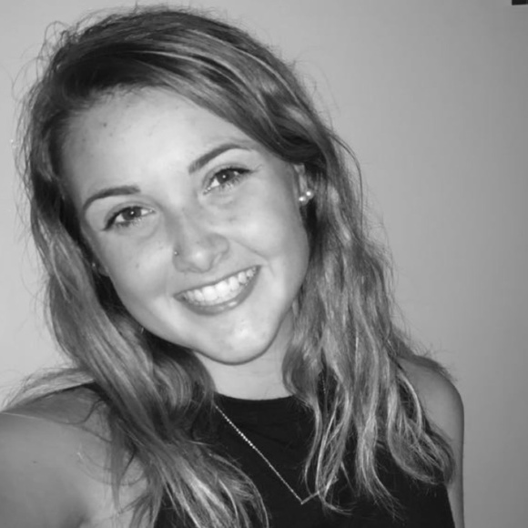 Meet your Posher, Julia - Picture 1 of 1